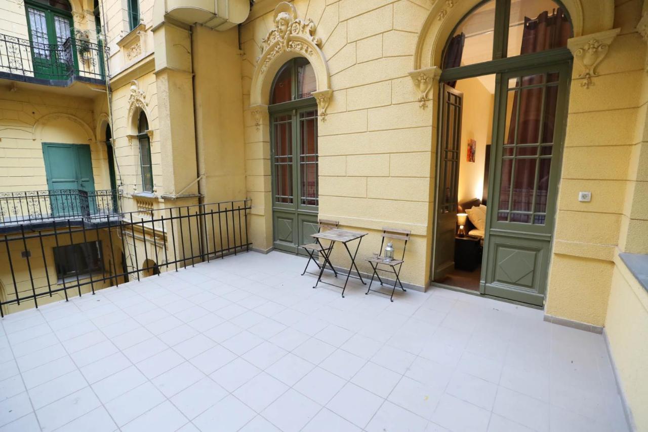 Hotel California Budapest Exteriör bild